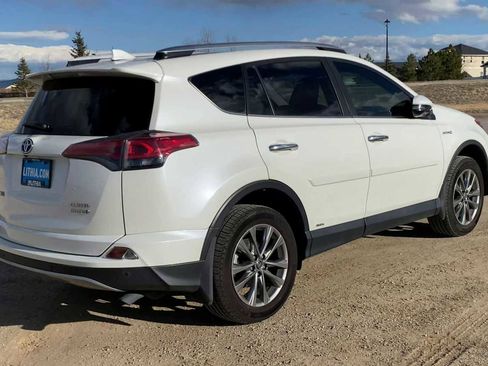 Used 2017 Toyota RAV4 Limited w/ Advanced Technology Package image 8