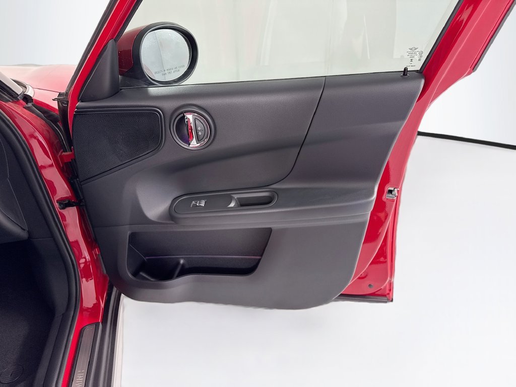 Used 2024 MINI Cooper Countryman FWD image 25