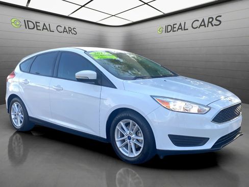 Used 2017 Ford Focus SE FWD image 5