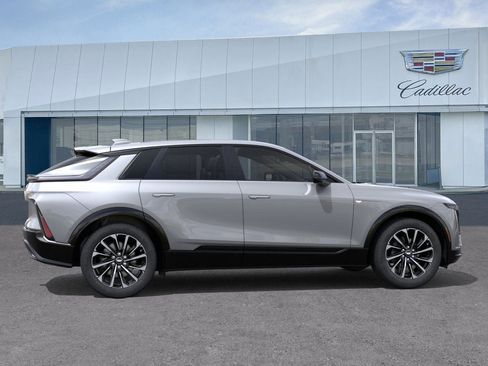 New 2026 Cadillac Lyriq Sport image 5