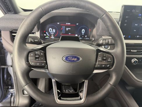 Certified 2026 Ford Explorer Platinum AWD/4WD image 23