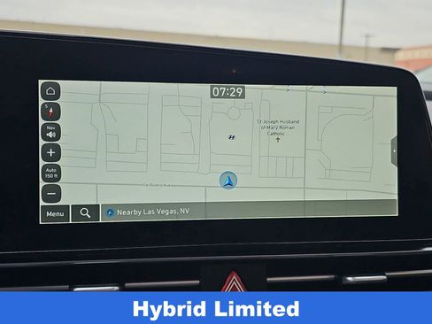 Certified 2025 Hyundai Elantra Limited image 27