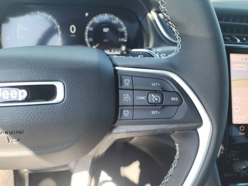 New 2025 Jeep Grand Cherokee L Limited w/ Luxury Tech Group II image 16