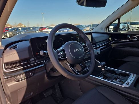 Certified 2026 Kia Carnival SX Prestige image 2