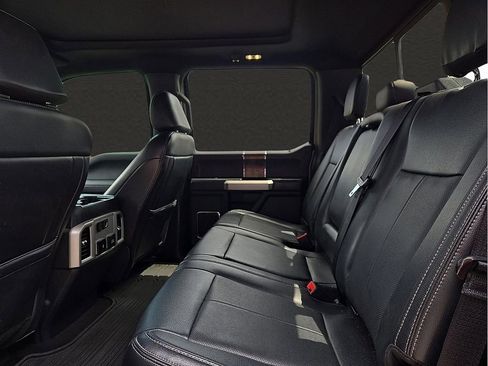 Used 2022 Ford F250 Lariat w/ Black Appearance Package AWD/4WD image 8