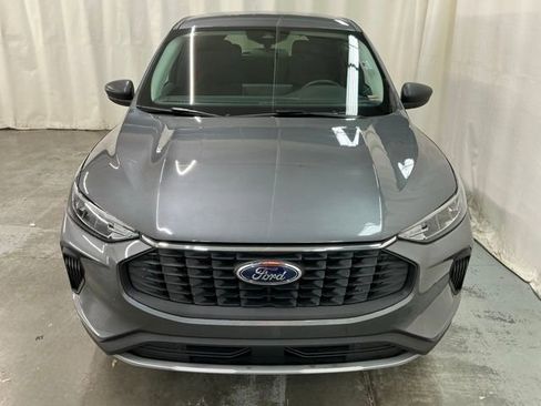 Used 2024 Ford Escape Active w/ Tech Pack #1 AWD/4WD image 10