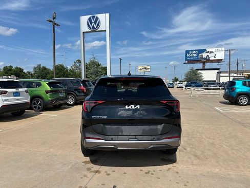 Used 2026 Kia Sportage LX FWD image 6
