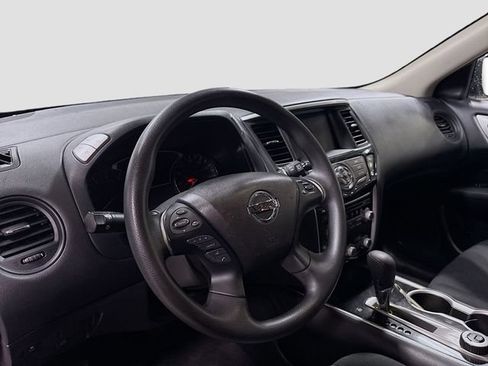 Used 2020 Nissan Pathfinder S AWD/4WD image 10