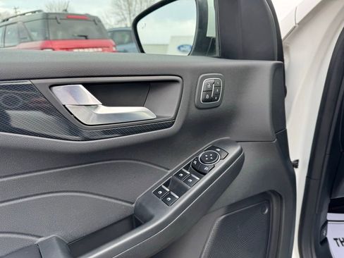 Used 2023 Ford Escape ST-Line Elite w/ Class II Trailer Tow Package image 13