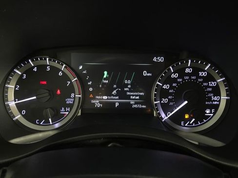 Used 2023 Toyota Highlander XLE image 23