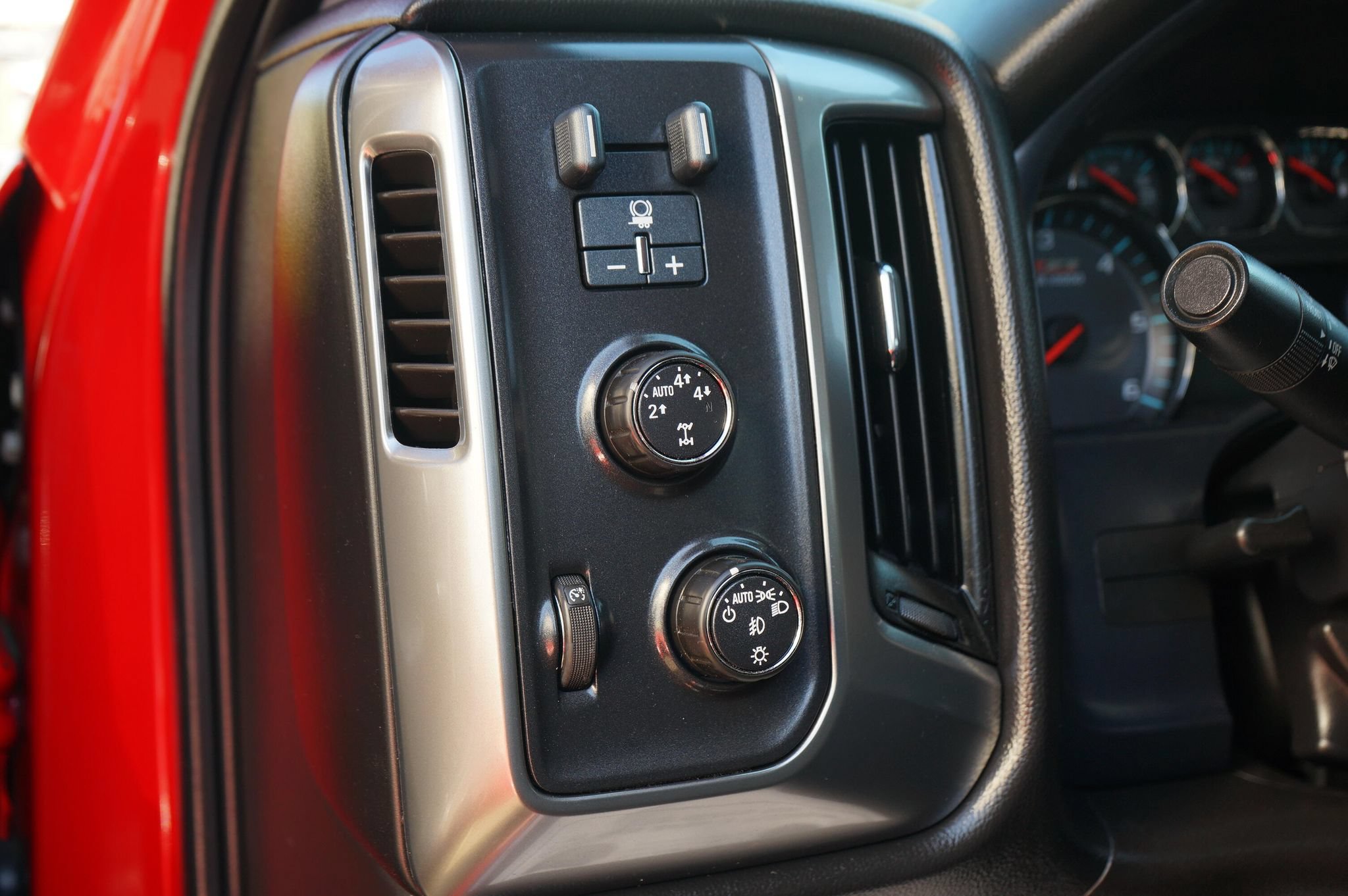 Used 2015 Chevrolet Silverado 1500 LT w/ All Star Edition AWD/4WD image 11
