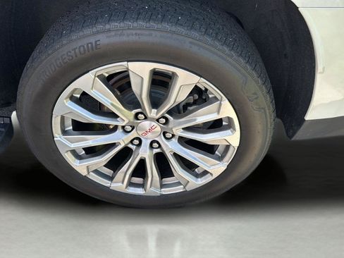 Used 2024 GMC Yukon XL Denali AWD/4WD image 55