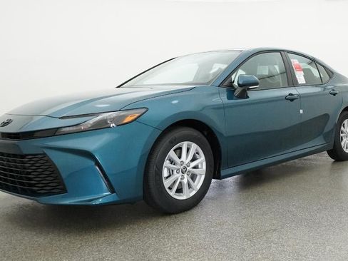 New 2026 Toyota Camry LE FWD image 17