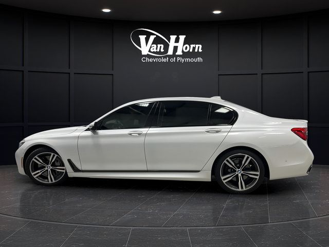 Used 2019 BMW 750i xDrive AWD/4WD image 4