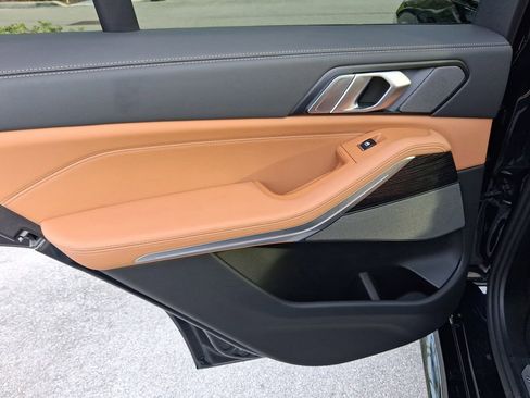 Used 2025 BMW X5 sDrive40i w/ M Sport Package image 12