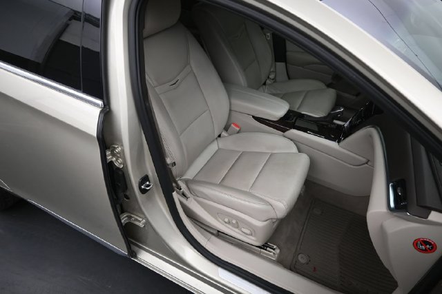 Used 2015 Cadillac XTS FWD image 11