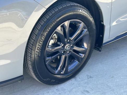 Certified 2025 Toyota Sienna XSE w/ XSE Premium Package image 9