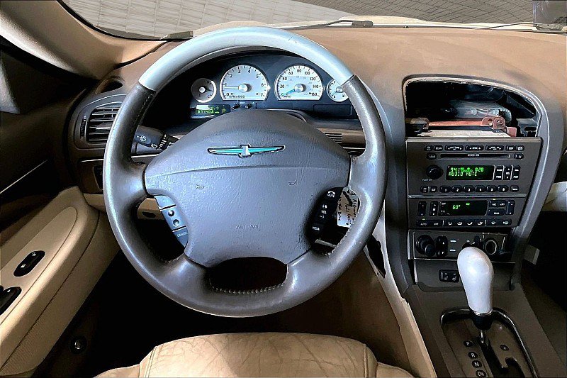 Used 2005 Ford Thunderbird 50th Anniversary RWD image 4