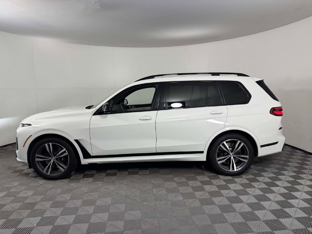 Used 2024 BMW X7 M60i w/ Executive Package AWD/4WD image 11
