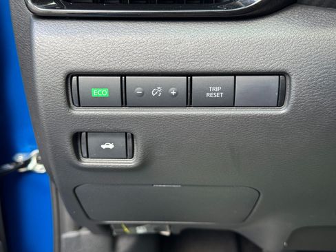 Used 2024 Nissan Sentra SV w/ All-Weather Package FWD image 16