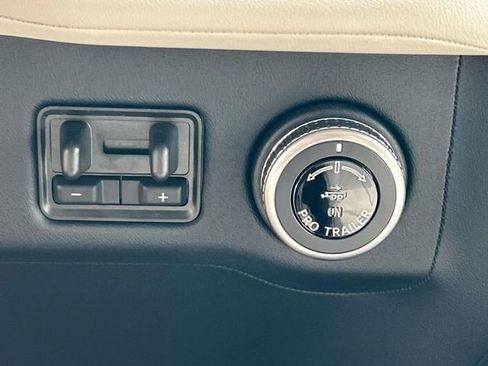 New 2026 Lincoln Navigator Reserve AWD/4WD image 29