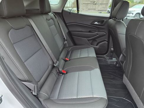 New 2026 Chevrolet Trax LT w/ LT Convenience Package FWD image 15