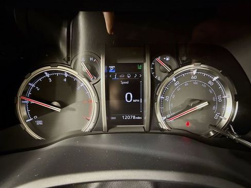 Certified 2024 Toyota 4Runner Limited image 17