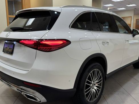 Certified 2025 Mercedes-Benz GLC 300 image 5