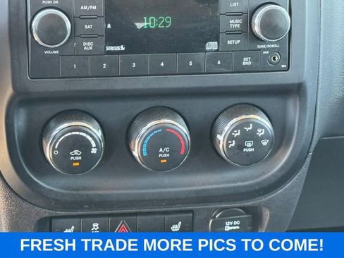 Used 2012 Jeep Compass Latitude FWD image 18