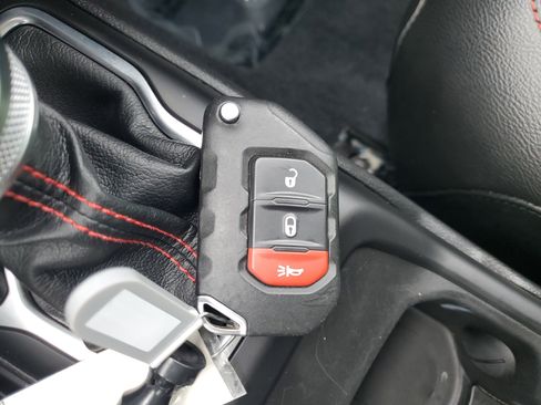 Used 2023 Jeep Gladiator Rubicon w/ Trailer Tow Package image 30