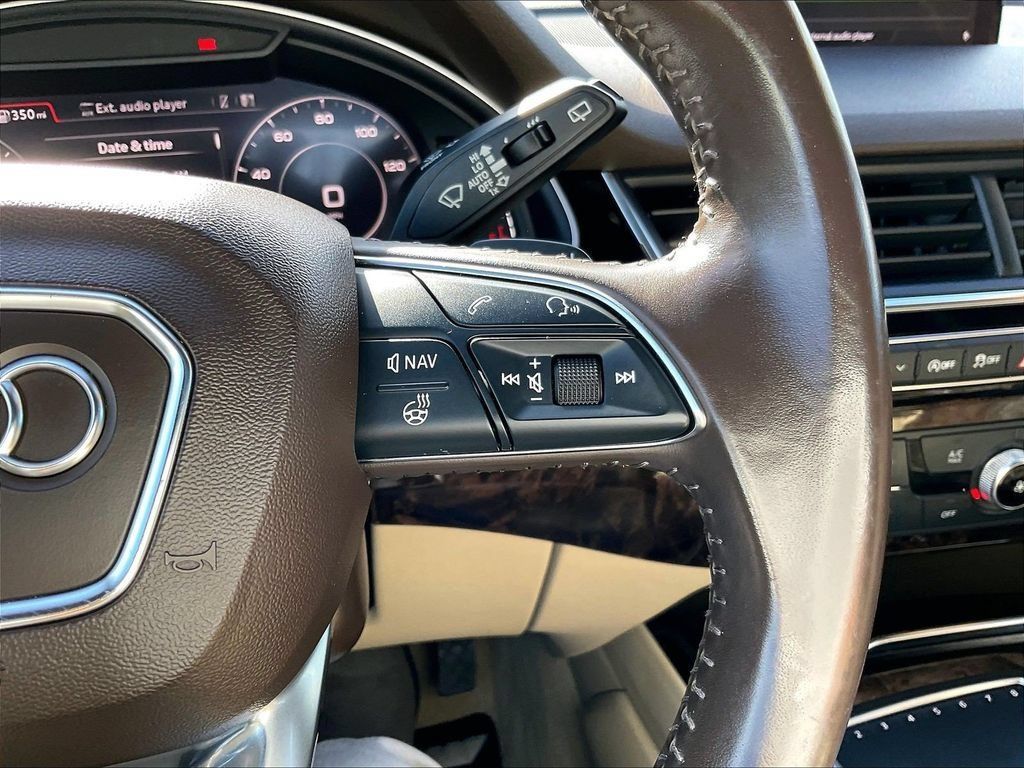 Used 2018 Audi Q7 3.0T Premium Plus w/ Premium Plus Package AWD/4WD image 24