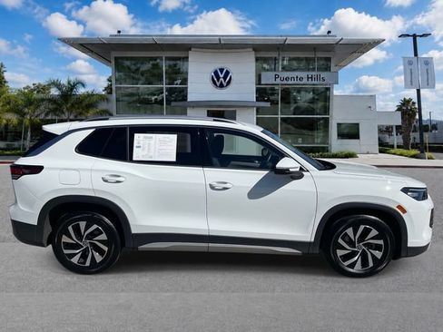 Used 2026 Volkswagen Tiguan S FWD image 3