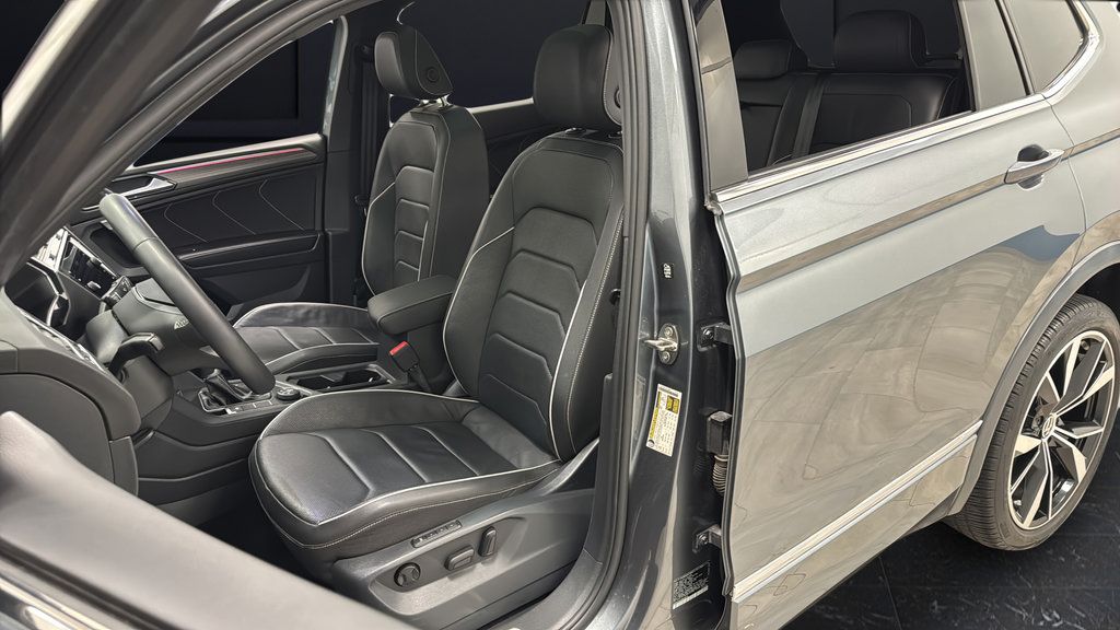 Used 2023 Volkswagen Tiguan SEL R-Line AWD/4WD image 9