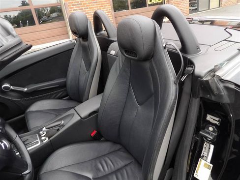 Used 2010 Mercedes-Benz SLK 300 image 18