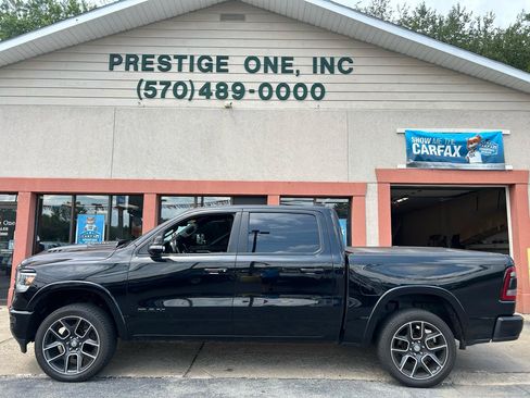 Used 2019 RAM 1500 Laramie AWD/4WD image 3