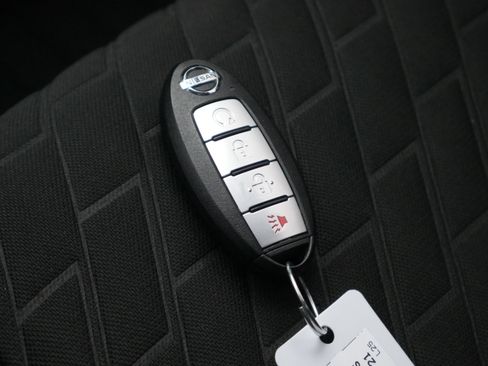 Used 2021 Nissan Kicks SV w/ Exterior Package image 28