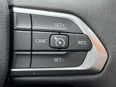 Used 2024 Jeep Compass Latitude AWD/4WD image 25