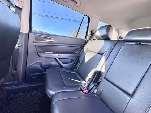 Used 2018 Volkswagen Atlas SEL AWD/4WD image 16