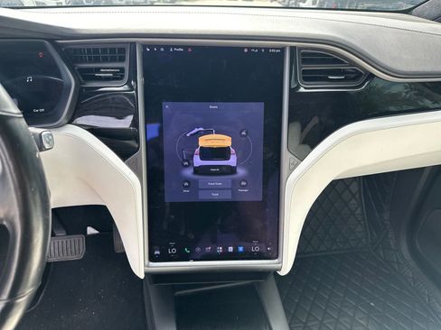 Used 2019 Tesla Model X Long Range AWD/4WD image 26