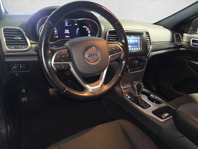 Used 2021 Jeep Grand Cherokee Laredo AWD/4WD image 18