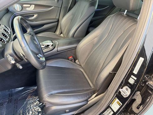 Certified 2018 Mercedes-Benz E 400 4MATIC Sedan image 5