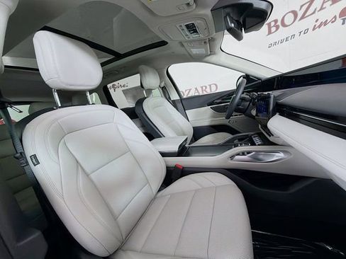 New 2026 Lincoln Nautilus Premier w/ Equipment Group 102A image 31