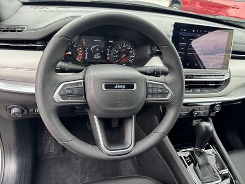 Used 2025 Jeep Compass Limited AWD/4WD image 24