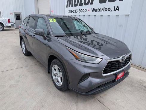 Used 2023 Toyota Highlander L AWD/4WD image 6