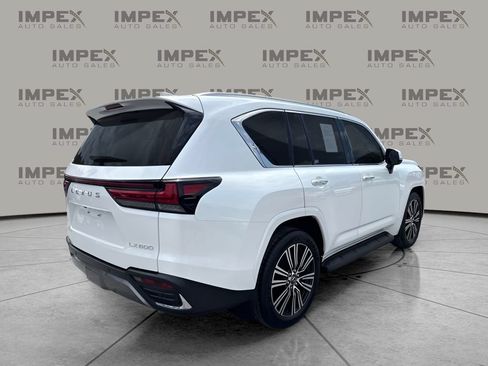 Used 2025 Lexus LX 600 4WD w/ Accessory Package (2T) image 5