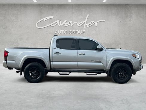 Used 2021 Toyota Tacoma SR5 RWD image 17