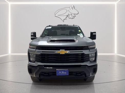 Used 2024 Chevrolet Silverado 2500 Custom w/ Custom Value Package AWD/4WD image 9
