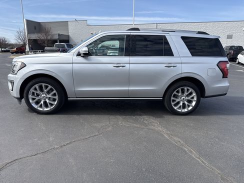 Used 2019 Ford Expedition Limited w/ Equipment Group 302A image 3
