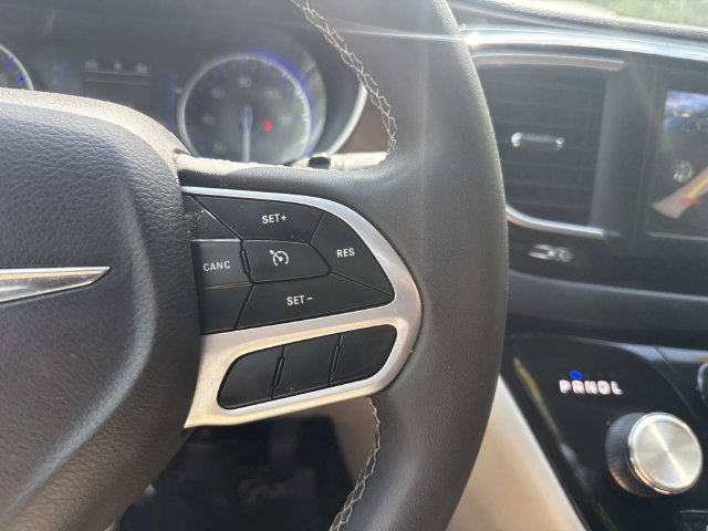 Used 2023 Chrysler Voyager LX FWD image 28
