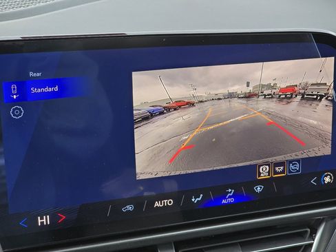 New 2026 Chevrolet Equinox EV LT image 4